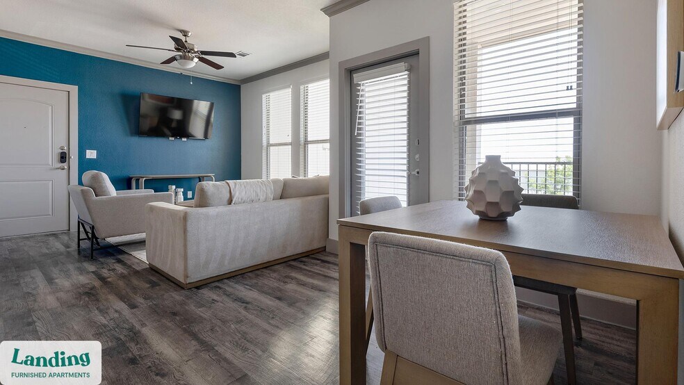 Building Photo - 12500 Shadowglen Trce