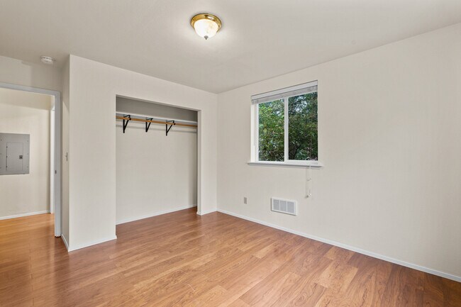 Building Photo - 4724 S Findlay St