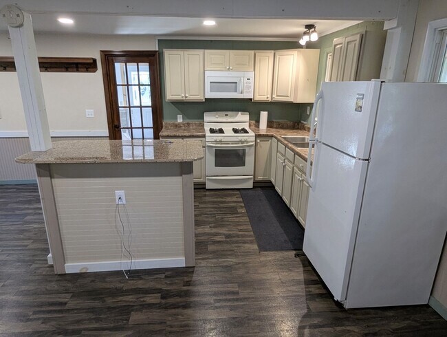 Building Photo - Riverfront Bungalow