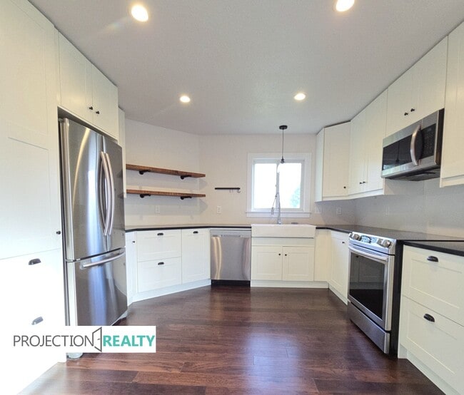 Building Photo - 32535 Coal Creek Rd