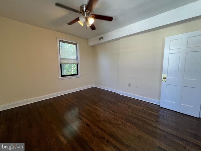 Building Photo - 5601 Colorado Ave NW