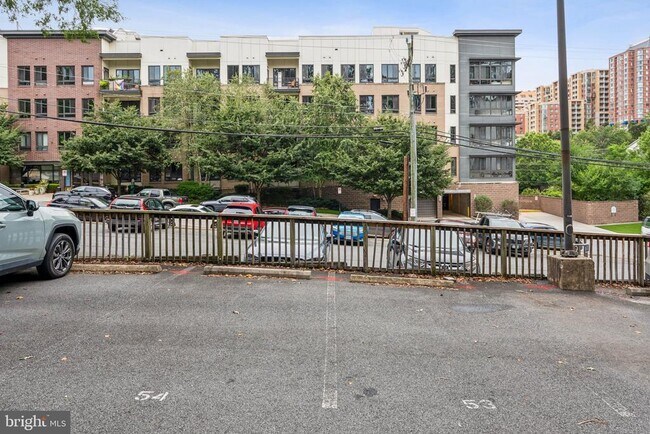 Building Photo - 1730 Arlington Blvd