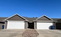 Building Photo - 5326 Hillside133