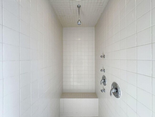 Building Photo - Spacious 4-Bedroom Home with Stunning Hilltop Views in Fortuna, CA