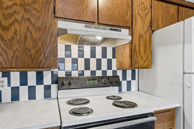 Building Photo - 1401 E St