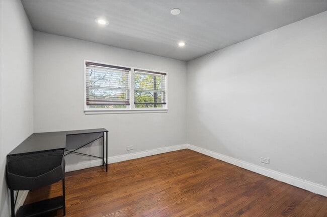 Building Photo - 4847 N Harlem Ave