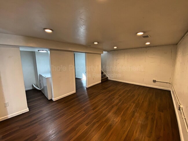 Building Photo - 2829 W Park Pl
