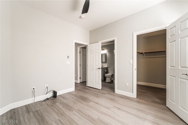 Building Photo - 1583 Comfort Hills St