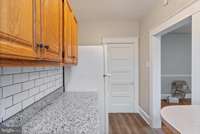 Building Photo - 639 Plymouth Rd