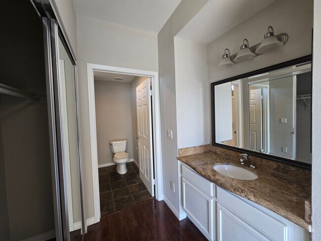 Building Photo - CANYON CREST CONDO