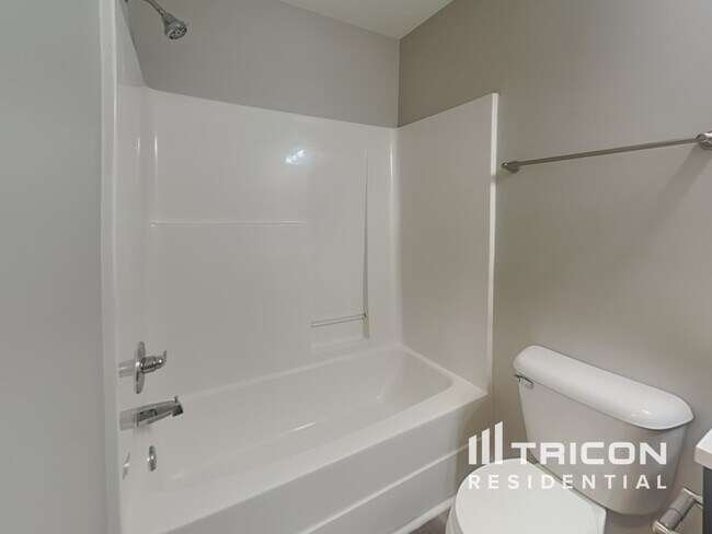 Building Photo - 5640 Chestnutwood Trail