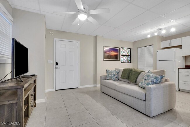 Building Photo - 1282 Belaire Ct