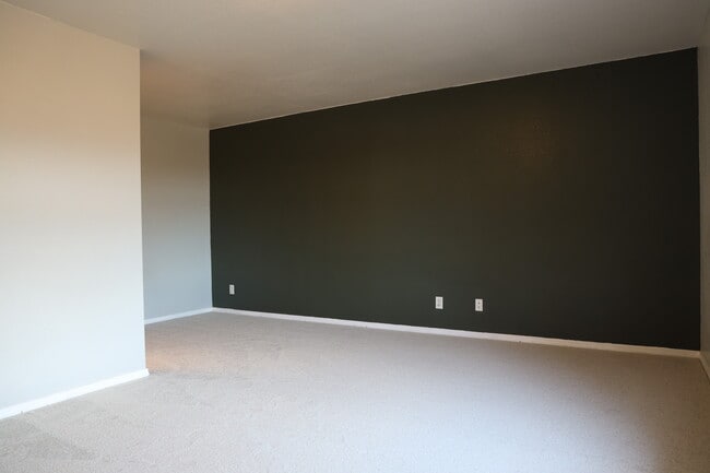 Building Photo - 149 Hickory Ridge Dr