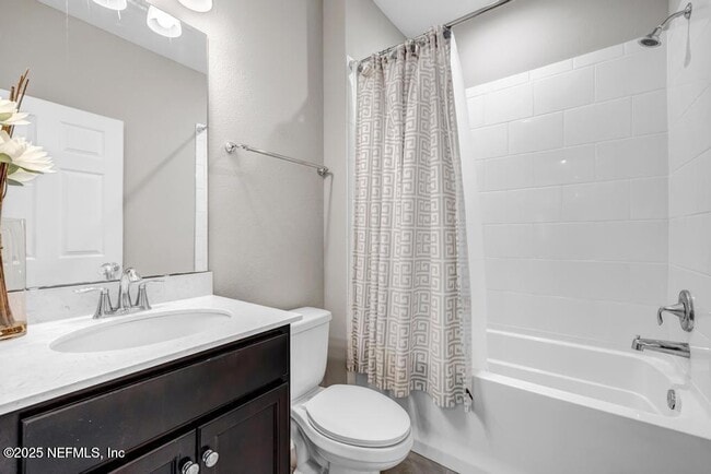 Building Photo - 23 Catesby Ln