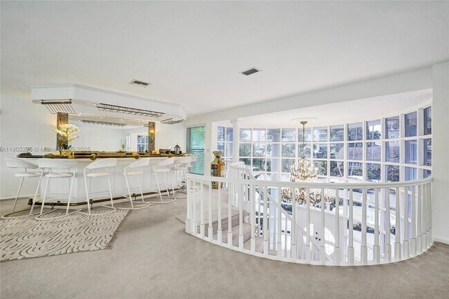 Building Photo - 2889 NE 35th St