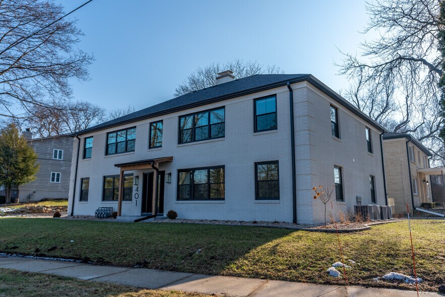 Building Photo - 401 Presidential Ln