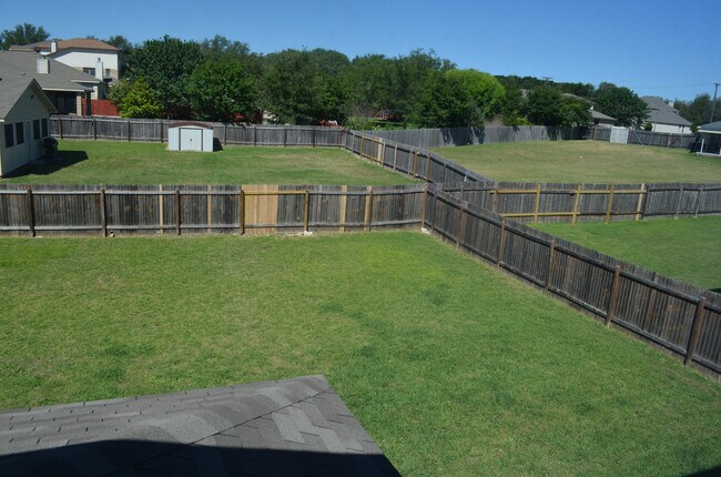 Building Photo - 509 Lakota Ln