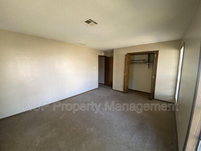 Building Photo - 4914 S U St