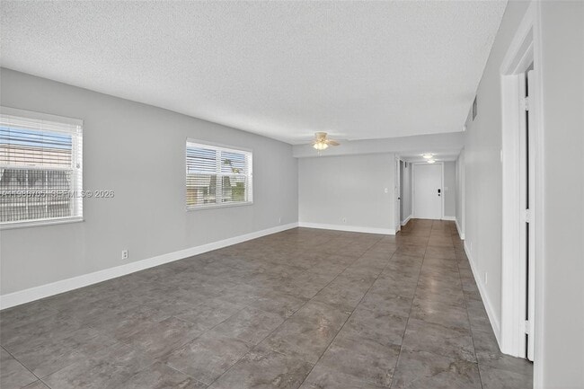 Building Photo - 3050 NE 16th Ave