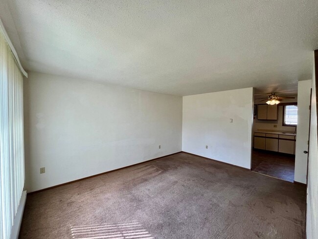 Building Photo - 602 Hollywood Dr