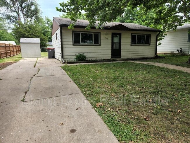 Building Photo - 1230 N 53rd St