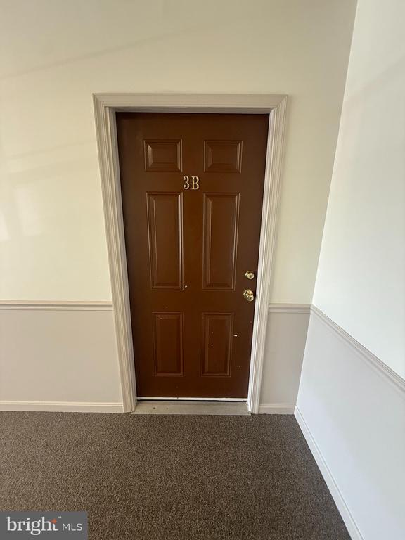 Building Photo - 8204 Blue Heron Dr