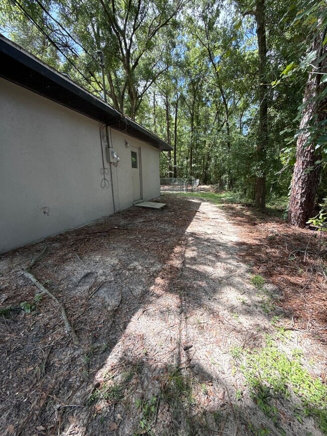 Building Photo - Section 8 Accepted on This home! TEMPROARY...