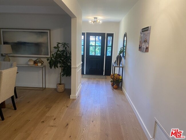 Building Photo - 4559 Morella Ave