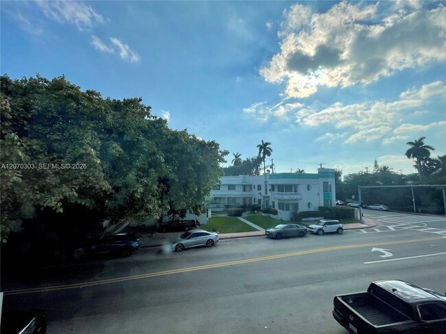 Building Photo - 743 15th St
