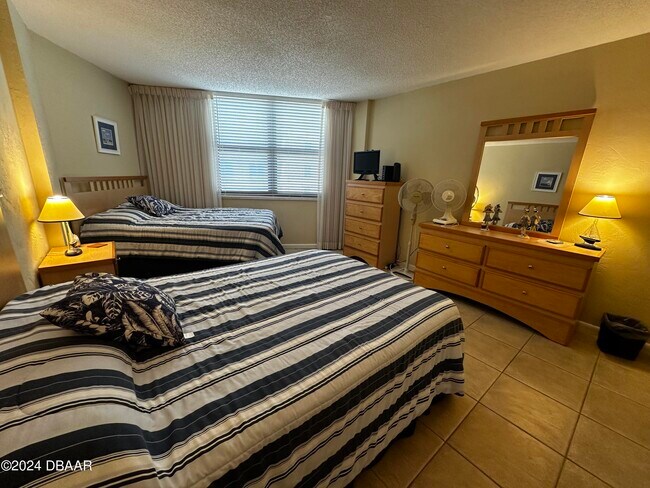 Building Photo - 1415 Ocean Shore Blvd