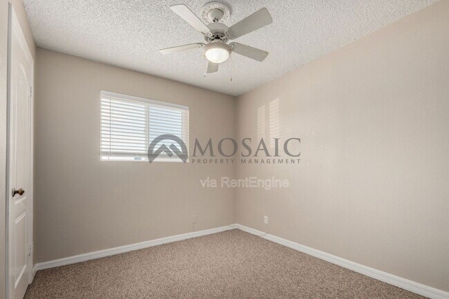 Building Photo - 426 E 8th Ave