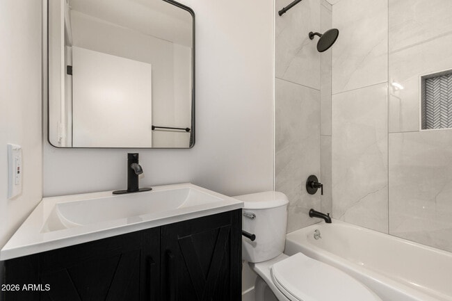 Building Photo - 4743 W Villa Theresa Dr