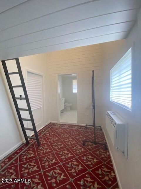 Building Photo - 1428 S Oakley Pl