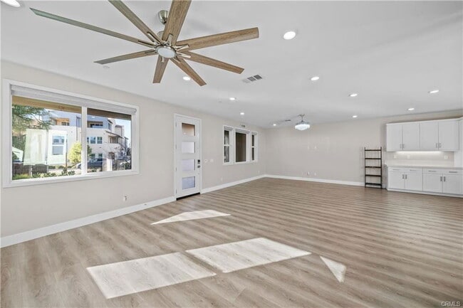 Building Photo - 124 Zawn