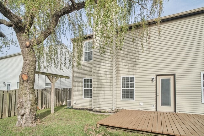 Building Photo - 3 BD/2.5 BA in Fishers!