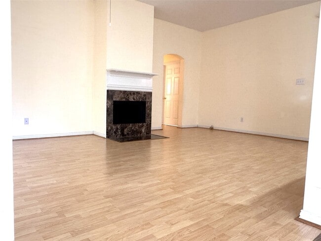 Building Photo - 7307 Hollow Field Ln