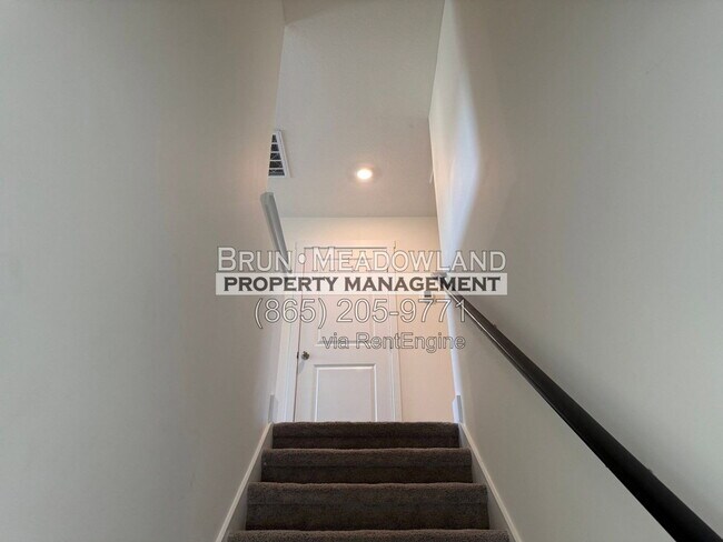 Building Photo - 2424 Limelight Ln