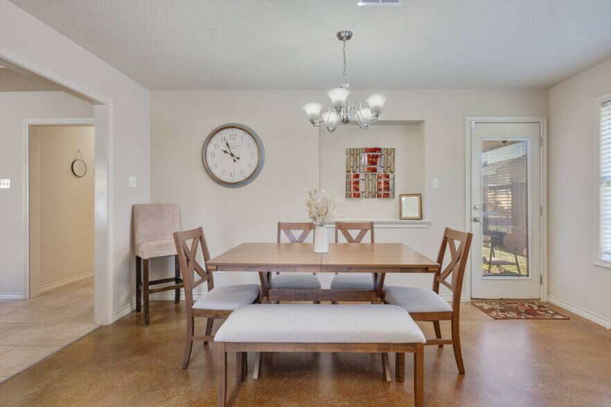 Building Photo - 214 Sterling St