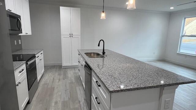 Building Photo - 1913 Cypress Ln