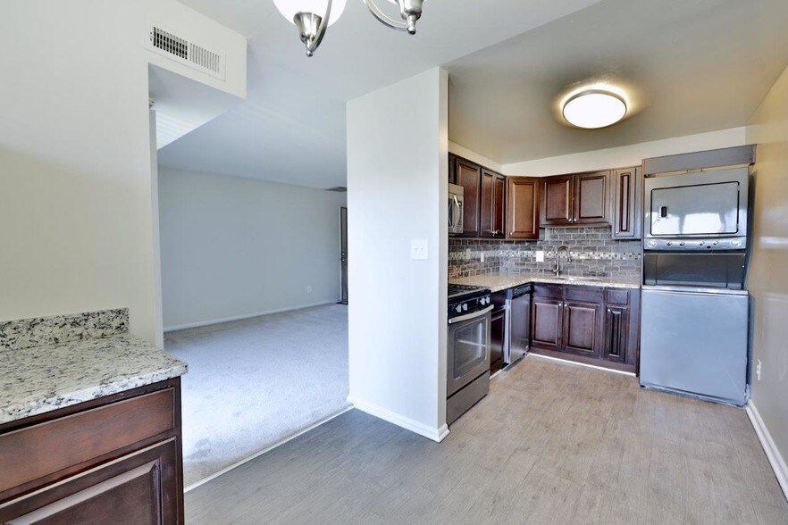 Seneca Bay Apartment Homes 3736 White Pine Rd Middle River MD 21220 Apartment Finder