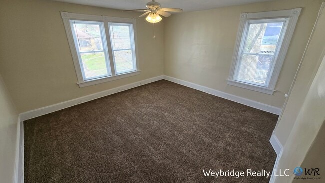 Building Photo - Bright & Spacious 3-Bedroom Home with Dining Room & Off-Street Parking -Mt. Healthy