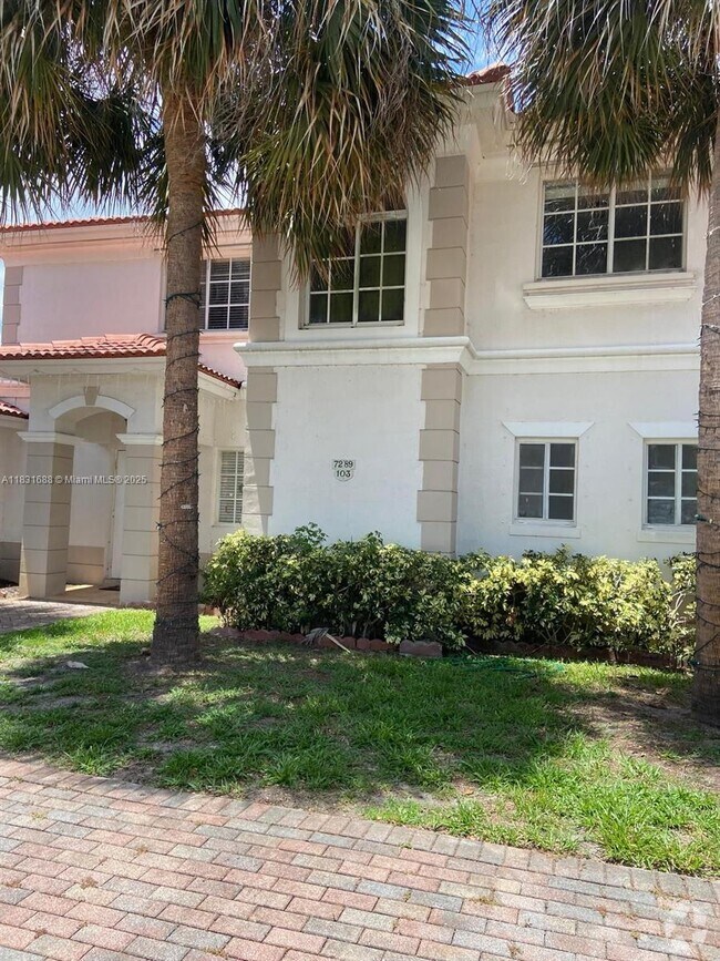 Building Photo - 7289 NW 173rd Dr