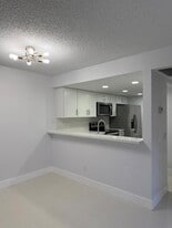 Building Photo - 1041 NW 124th Ave