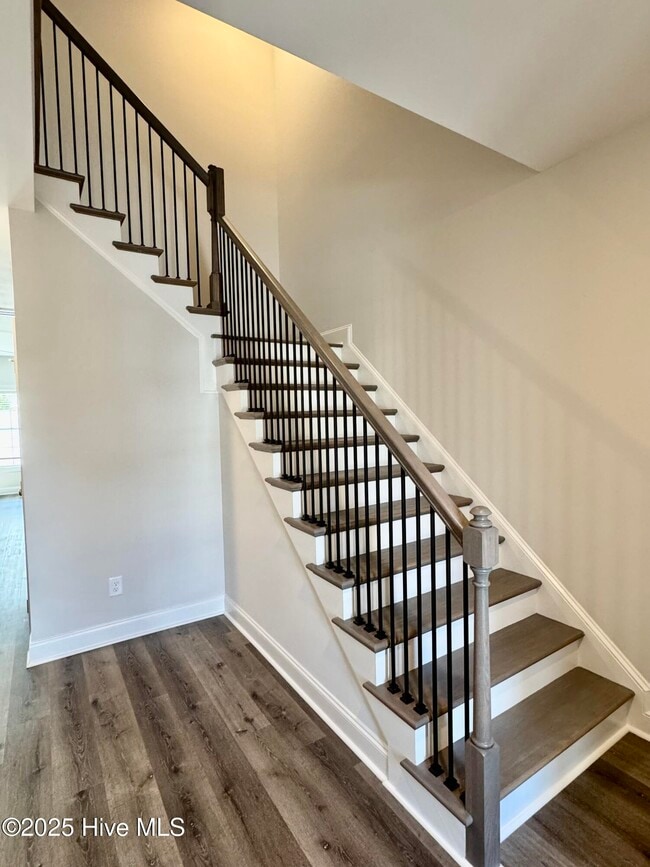 Building Photo - 1404 Hartley Ln