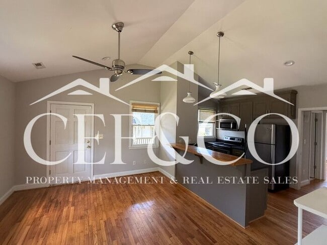 Building Photo - Spacious home now available!