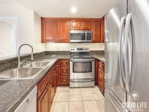 Building Photo - Beautiful 2B/2BA Condo in UTC!