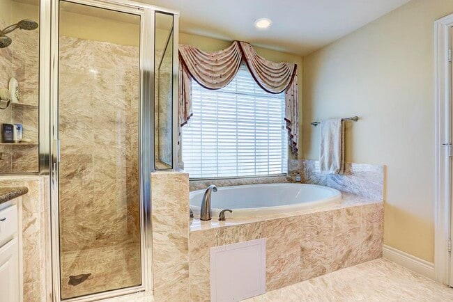 Building Photo - 2602 Coastal Greens Dr