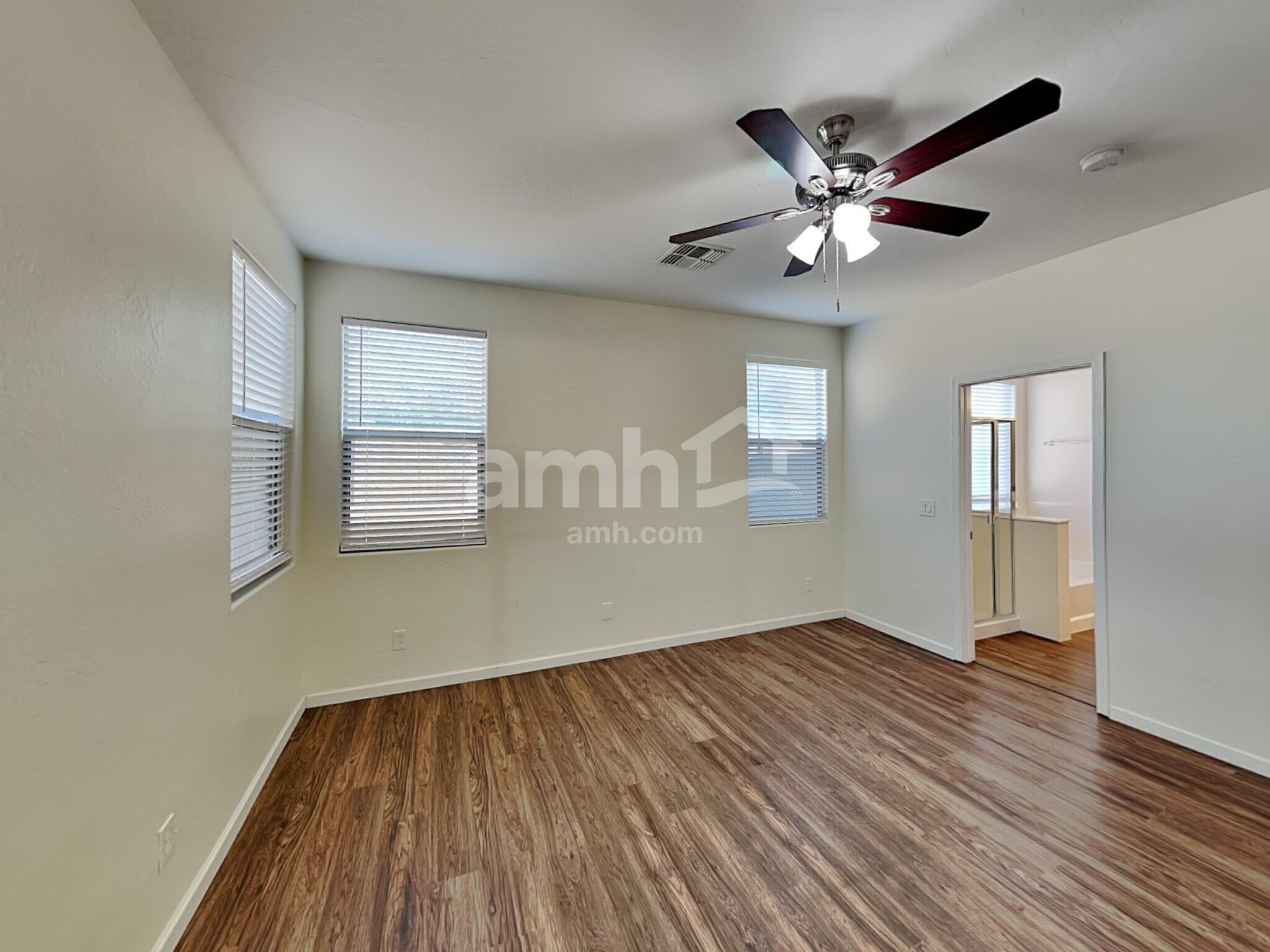 Building Photo - 2975 E Merlot St
