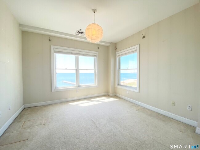Building Photo - 343 Beach St
