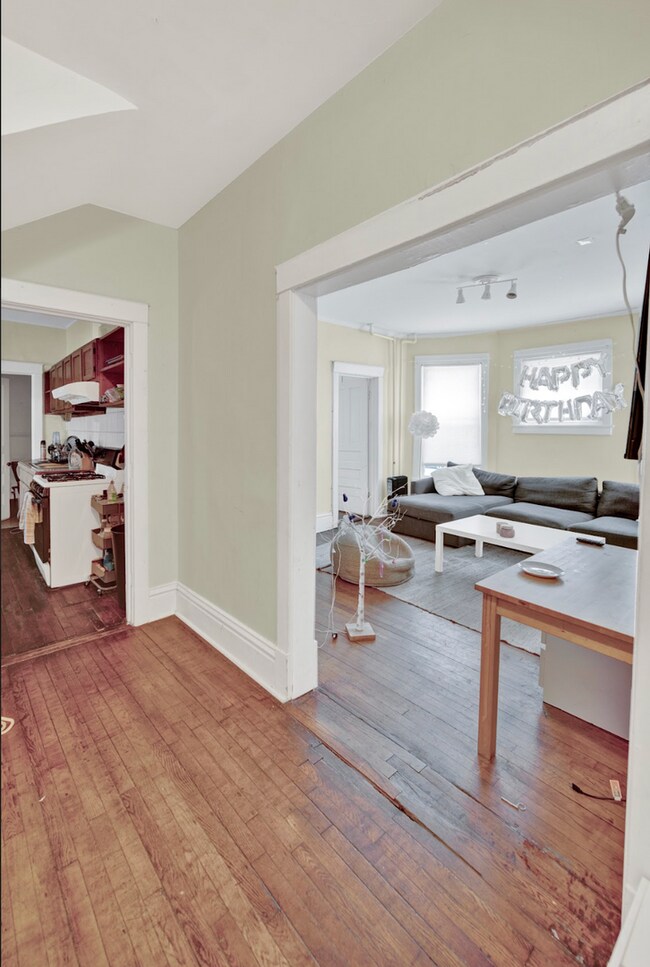 Building Photo - 819 Gaffield Pl